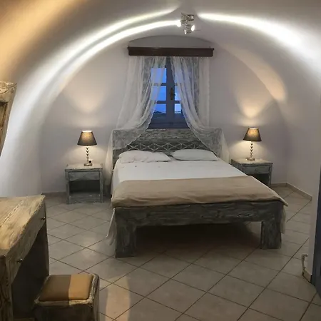 Alisaxni 3* Akrotiri (Santorini)